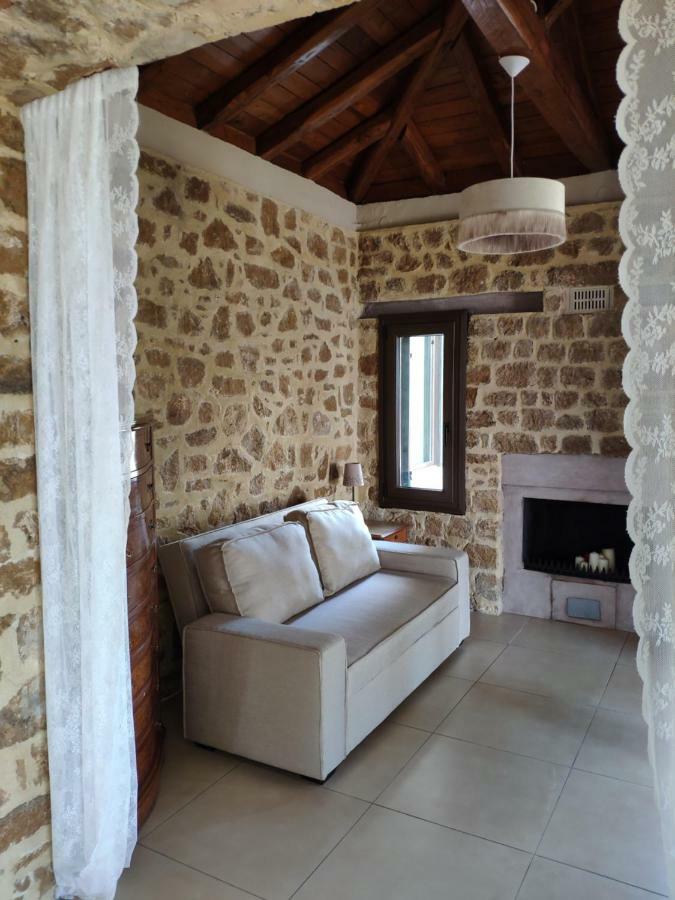 Olive Tree Cottage 2 Nea Peramos  Ngoại thất bức ảnh